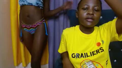 Snapshot of slutty_charmz chatting on 10-05-25, 04:38 Bree online show from 10-05-25, 04:38