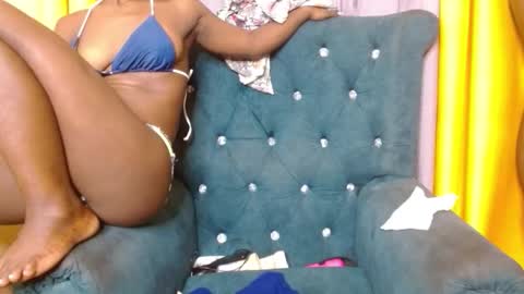 Snapshot of slutty_charmz chatting on 10-11-25, 03:21 Bree online show from 10-11-25, 03:21