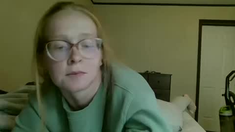 Snapshot of slutty_redhead3 chatting on 09-23-25, 04:10 Slutty redhead3 online show from 09-23-25, 04:10