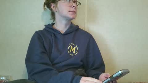 Snapshot of slutty_redhead3 chatting on 10-22-25, 04:18 Slutty redhead3 online show from 10-22-25, 04:18