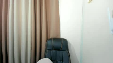 SHANIN online show from 06-18-26, 01:17