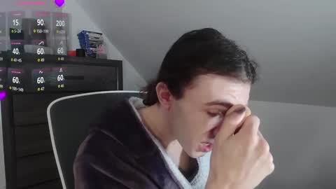 Snapshot of sluttyhorrorparty chatting on 11-24-25, 06:51 Natsu online show from 11-24-25, 06:51