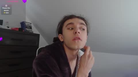 Snapshot of sluttyhorrorparty chatting on 01-12-26, 06:02 Natsu online show from 01-12-26, 06:02