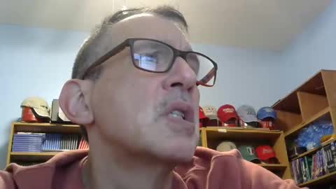 Snapshot of sluttyslave81 chatting on 01-14-26, 03:50 sluttyslave81 online show from 01-14-26, 03:50