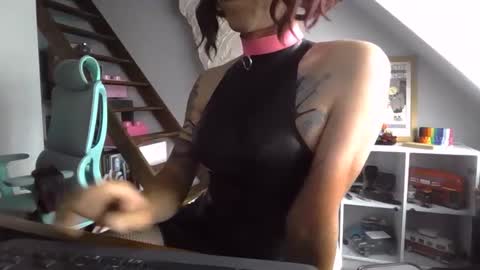 Snapshot of sluttytoy83 chatting on 06-03-26, 04:01 sluttytoy83 online show from 06-03-26, 04:01