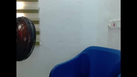 Snapshot of slutxcorn chatting on 12-16-25, 11:48 slutxcorn online show from 12-16-25, 11:48