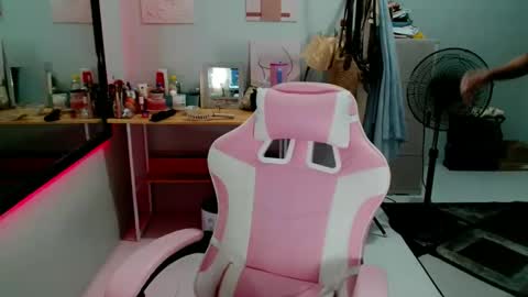 Snapshot of slutxcums_farrah69 chatting on 04-29-26, 01:59 Dont forget to follow me give me thumbs upIm a New kataluna online show from 04-29-26, 01:59