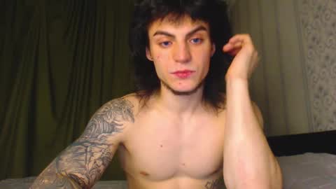 Gus online show from 11-11-25, 06:08