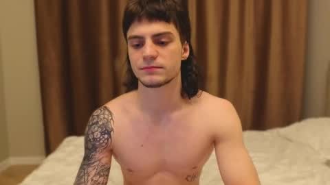 Snapshot of sly_gus chatting on 02-01-26, 08:18 Gus online show from 02-01-26, 08:18