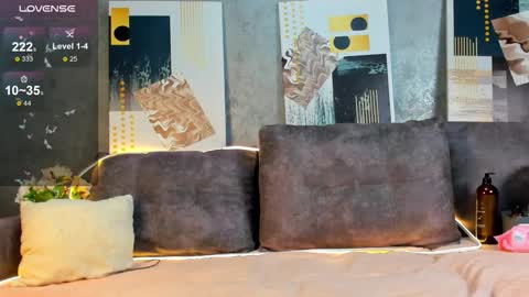 Snapshot of slyfoxtales chatting on 11-04-25, 09:14 Milena online show from 11-04-25, 09:14