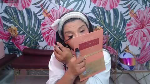 Snapshot of small__naughty chatting on 05-05-26, 01:19 Mariana Torres online show from 05-05-26, 01:19