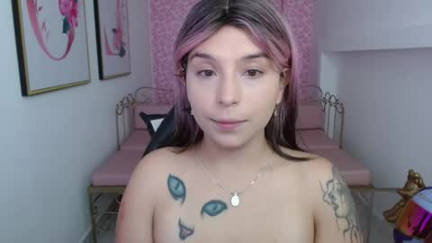 Snapshot of small__naughty chatting on 05-26-26, 01:18 Mariana Torres online show from 05-26-26, 01:18