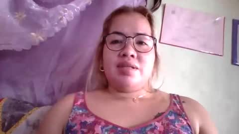 Lovewella online show from 09-17-25, 04:36