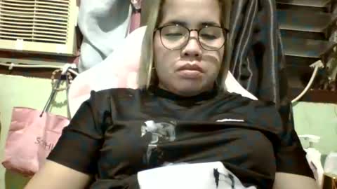 Lovewella online show from 09-20-25, 01:23