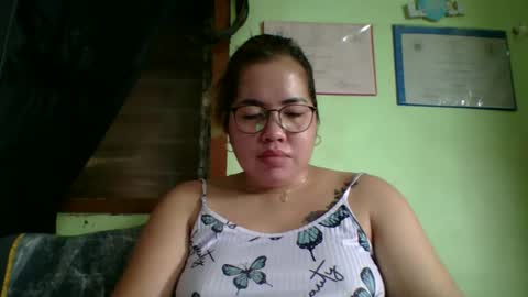 Snapshot of small_boobs59 chatting on 04-22-26, 03:09 Lovewella online show from 04-22-26, 03:09