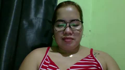 Snapshot of small_boobs59 chatting on 05-06-26, 02:08 Lovewella online show from 05-06-26, 02:08