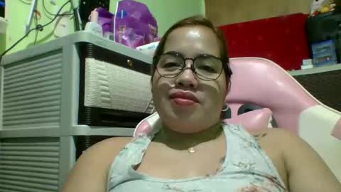 Snapshot of small_boobs59 chatting on 05-09-26, 03:17 Lovewella online show from 05-09-26, 03:17