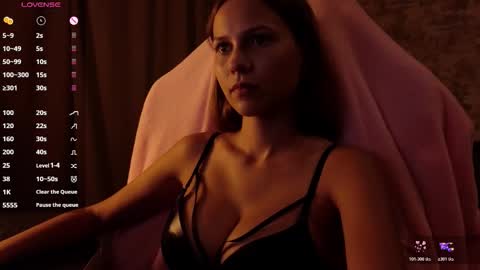 Emma online show from 10-20-25, 07:03