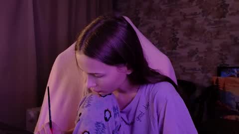 Snapshot of small_emma0 chatting on 02-10-26, 04:33 Emma online show from 02-10-26, 04:33