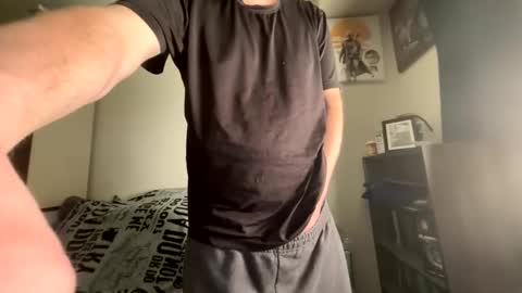 Snapshot of smalldick0324 chatting on 06-04-26, 12:33 smalldick0324 online show from 06-04-26, 12:33