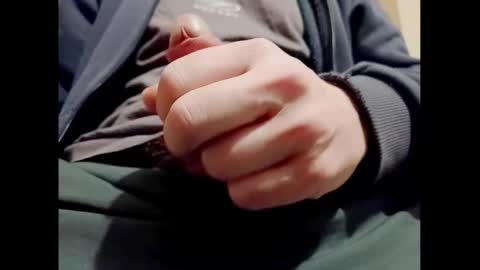 Snapshot of smallhairyuncut chatting on 02-03-25, 06:17 Small Hairy Uncut online show from 02-03-25, 06:17