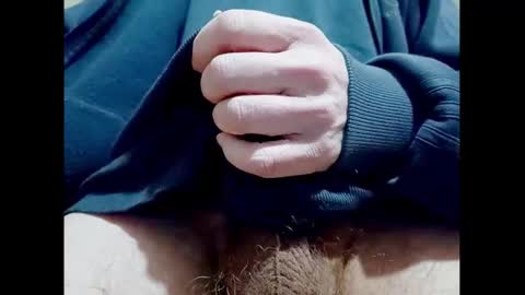 Snapshot of smallhairyuncut chatting on 02-15-25, 09:48 Small Hairy Uncut online show from 02-15-25, 09:48