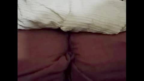 Snapshot of smallhairyuncut chatting on 02-28-25, 08:53 Small Hairy Uncut online show from 02-28-25, 08:53