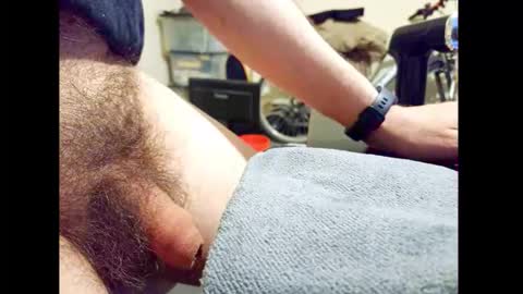 Snapshot of smallhairyuncut chatting on 04-27-26, 08:18 Small Hairy Uncut online show from 04-27-26, 08:18