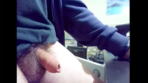 Snapshot of smallhairyuncut chatting on 05-17-26, 03:26 Small Hairy Uncut online show from 05-17-26, 03:26