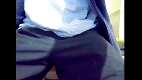 Snapshot of smallhairyuncut chatting on 05-18-26, 05:30 Small Hairy Uncut online show from 05-18-26, 05:30