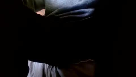 Snapshot of smallmalelass chatting on 01-01-25, 04:29 smallmalelass online show from 01-01-25, 04:29