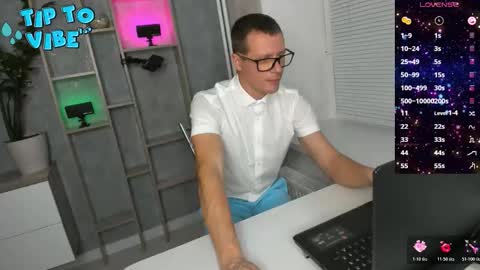 Alex online show from 12-04-25, 06:16