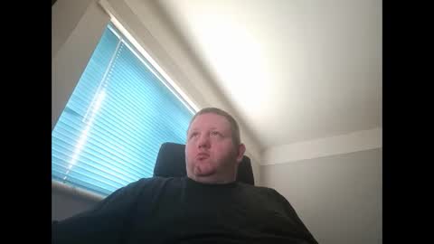 Snapshot of smallone19832 chatting on 02-27-25, 10:37 smallone19832 online show from 02-27-25, 10:37