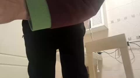 smallone8825 online show from 01-10-26, 08:38