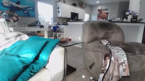 Daddy online show from 01-14-25, 01:49