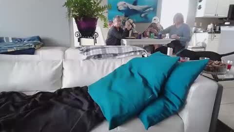 Daddy online show from 01-14-25, 06:17