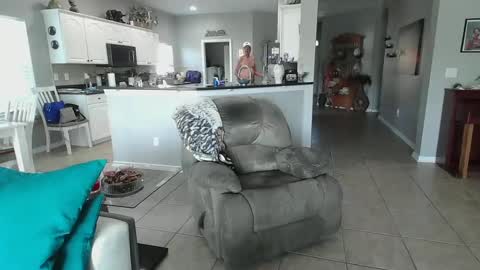 Daddy online show from 02-11-25, 01:51