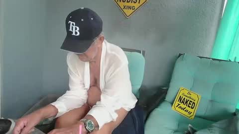 Daddy online show from 09-30-25, 01:05