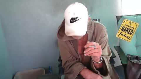 Snapshot of smallpenisbigtongue chatting on 01-06-26, 02:10 Daddy online show from 01-06-26, 02:10