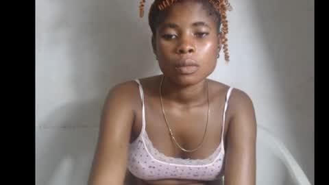 Snapshot of smallsluty chatting on 05-29-26, 11:03 smallsluty online show from 05-29-26, 11:03