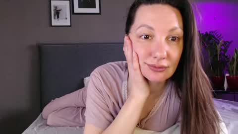 Anna no bbbbybybbabebyy just Anna. And dont call me mom please. online show from 03-07-25, 05:08