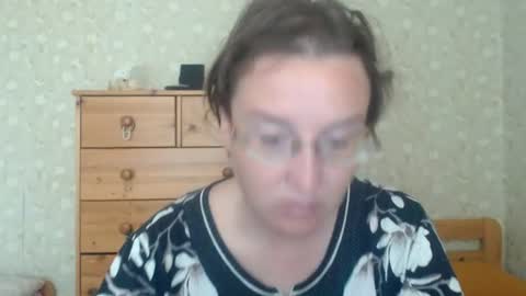 smart_rose online show from 06-18-26, 08:25