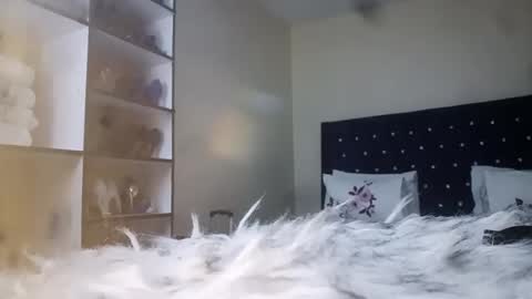 Snapshot of smartgal_ chatting on 02-21-26, 02:12 smartgal_ online show from 02-21-26, 02:12