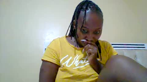 Snapshot of smartqueen1 chatting on 07-04-26, 01:12 Katerina online show from 07-04-26, 01:12