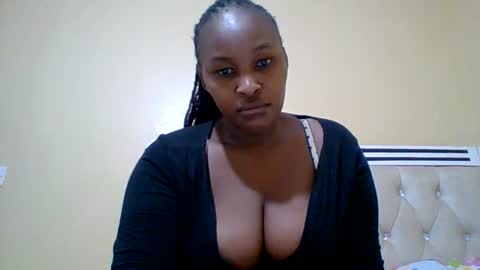 Snapshot of smartqueen1 chatting on 07-13-26, 02:47 Katerina online show from 07-13-26, 02:47