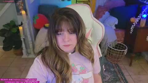 Snapshot of smashberry chatting on 11-24-25, 02:22 bb online show from 11-24-25, 02:22