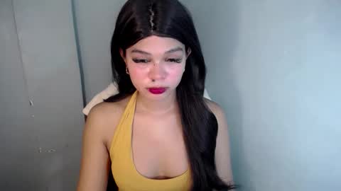 Snapshot of smile_sunshinex chatting on 10-10-25, 10:03 call me sunshine online show from 10-10-25, 10:03