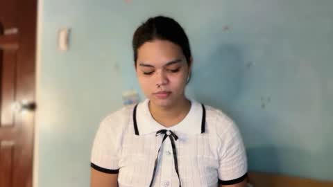 Snapshot of smile_sunshinex chatting on 03-10-26, 05:45 call me sunshine online show from 03-10-26, 05:45