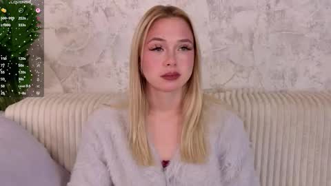 Snapshot of smile_with_nicole chatting on 10-02-25, 04:36 The girl from the dream by name Mary online show from 10-02-25, 04:36