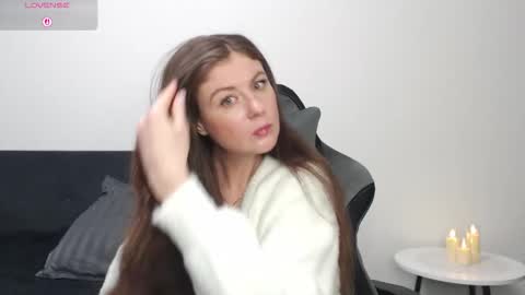 Snapshot of smilequeen_jane chatting on 01-08-26, 08:33 Jane online show from 01-08-26, 08:33